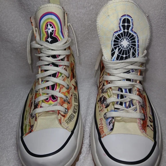 Converse Run Star Hike High" Twisted Resort" UFO Crash Site. - Picture 3 of 7